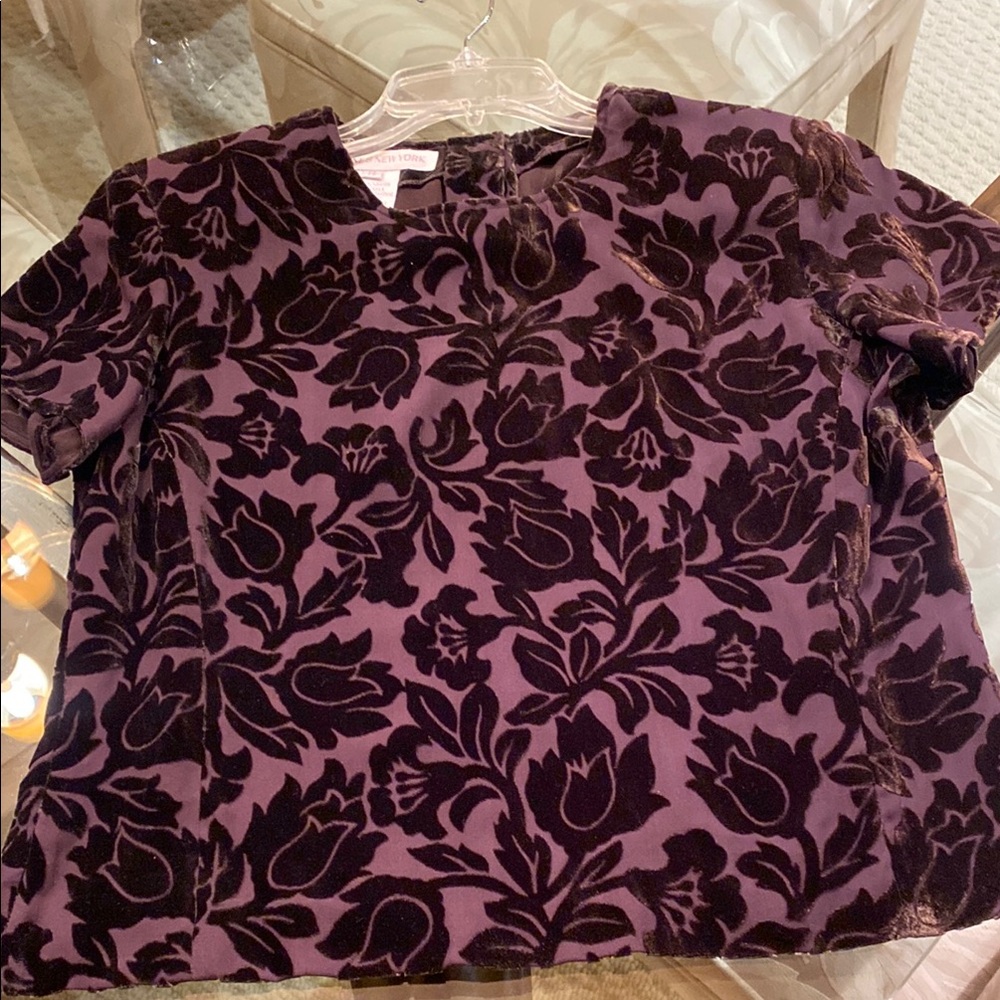Floral Velvet Women’s Top